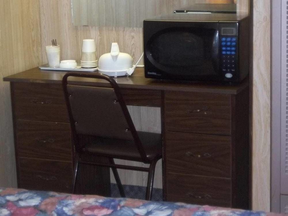 Raval Paradise Motel And Rv Park Youngstown Exterior foto