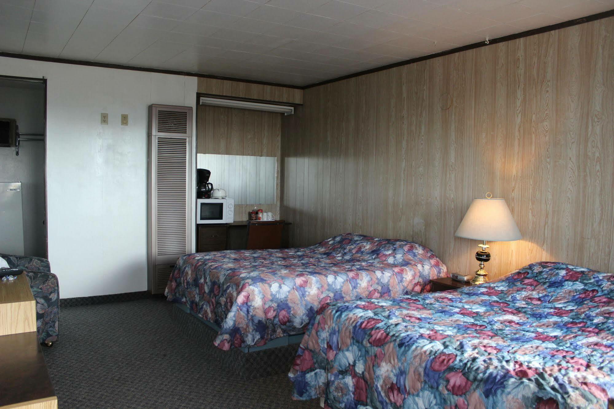 Raval Paradise Motel And Rv Park Youngstown Exterior foto